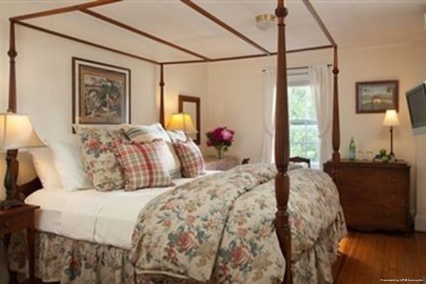 Garden Gables Inn (Lenox)